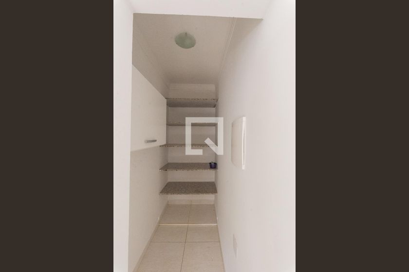 Casa à Venda - Swiss Park, 4 Quartos,  250 m2 em , Campinas - sp | SoloBR