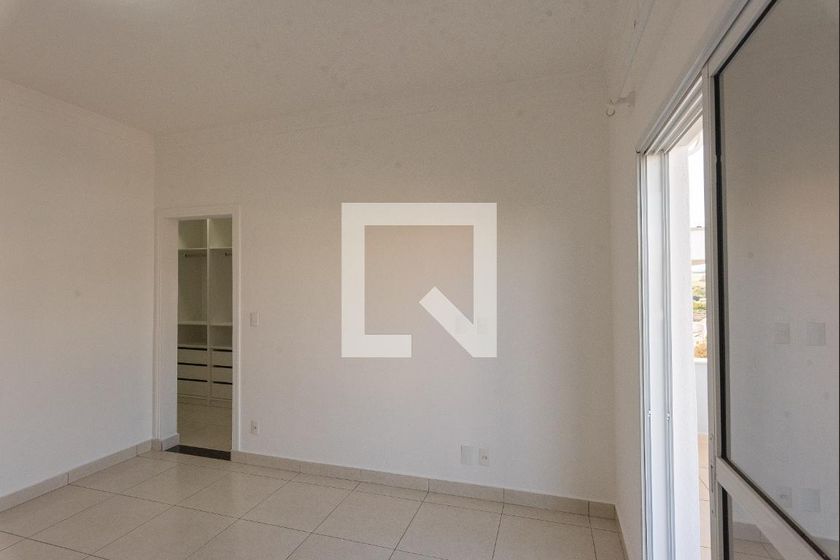 Casa à Venda - Swiss Park, 4 Quartos,  250 m2 em , Campinas - sp | SoloBR
