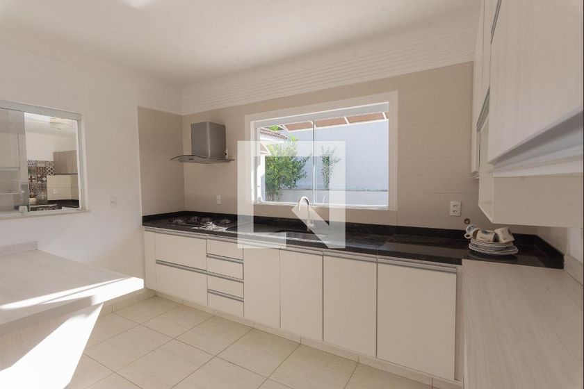 Casa à Venda - Swiss Park, 4 Quartos,  250 m2 em , Campinas - sp | SoloBR