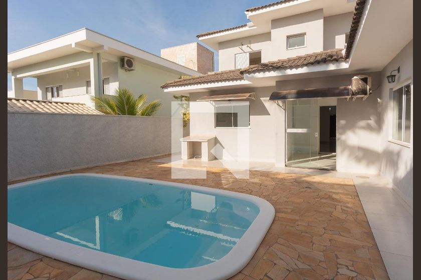 Casa à Venda - Swiss Park, 4 Quartos,  250 m2 em , Campinas - sp | SoloBR