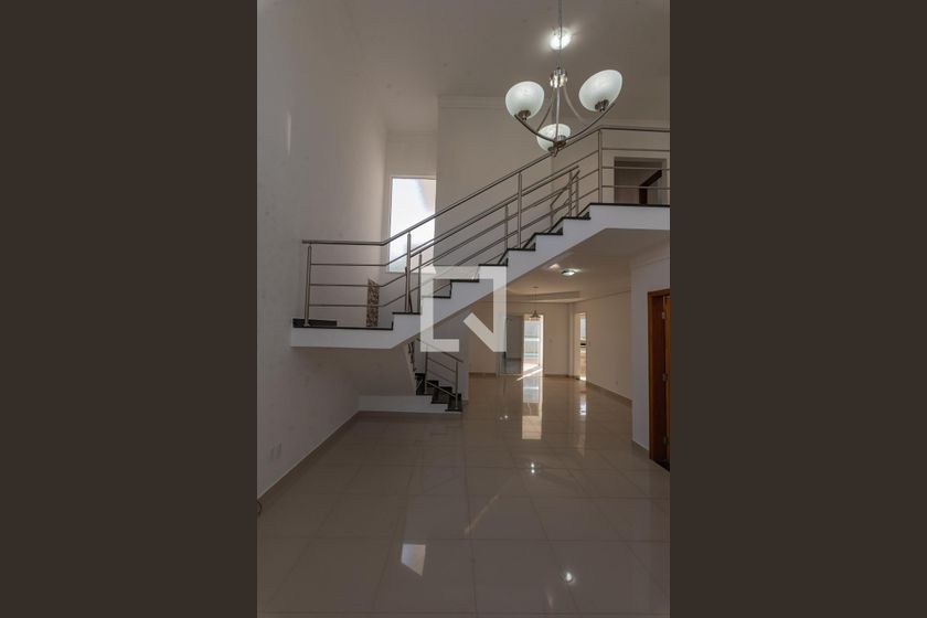 Casa à Venda - Swiss Park, 4 Quartos,  250 m2 em , Campinas - sp | SoloBR