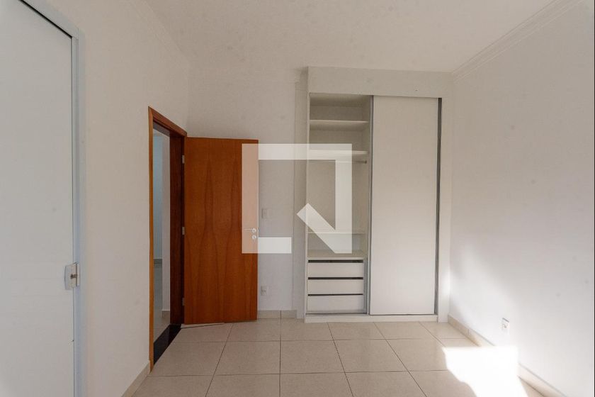 Casa à Venda - Swiss Park, 4 Quartos,  250 m2 em , Campinas - sp | SoloBR