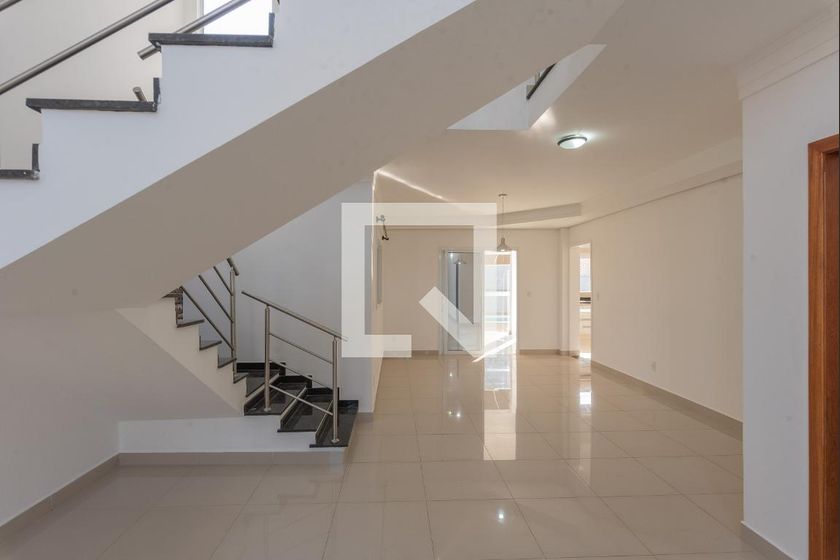 Casa à Venda - Swiss Park, 4 Quartos,  250 m2 em , Campinas - sp | SoloBR