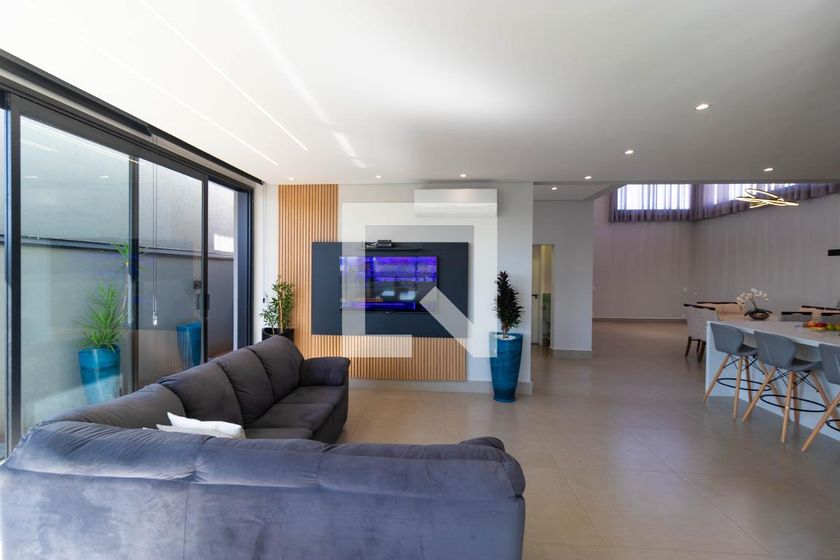 Casa à Venda - Swiss Park, 3 Quartos,  450 m2 em , Campinas - sp | SoloBR