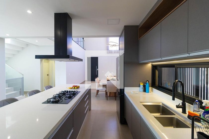 Casa à Venda - Swiss Park, 3 Quartos,  450 m2 em , Campinas - sp | SoloBR