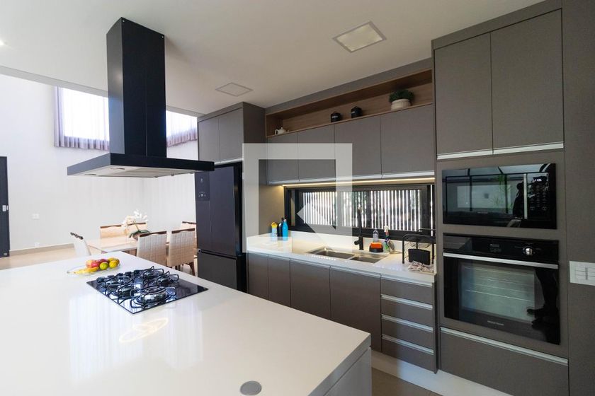Casa à Venda - Swiss Park, 3 Quartos,  450 m2 em , Campinas - sp | SoloBR