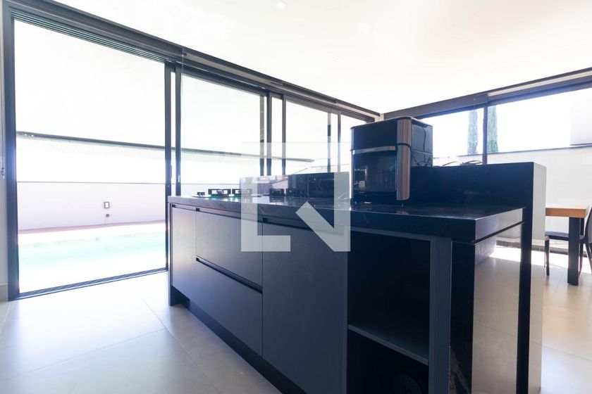 Casa à Venda - Swiss Park, 3 Quartos,  450 m2 em , Campinas - sp | SoloBR