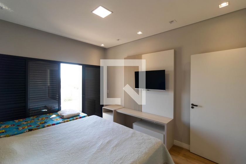 Casa à Venda - Swiss Park, 3 Quartos,  450 m2 em , Campinas - sp | SoloBR