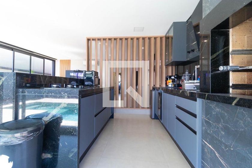 Casa à Venda - Swiss Park, 3 Quartos,  450 m2 em , Campinas - sp | SoloBR