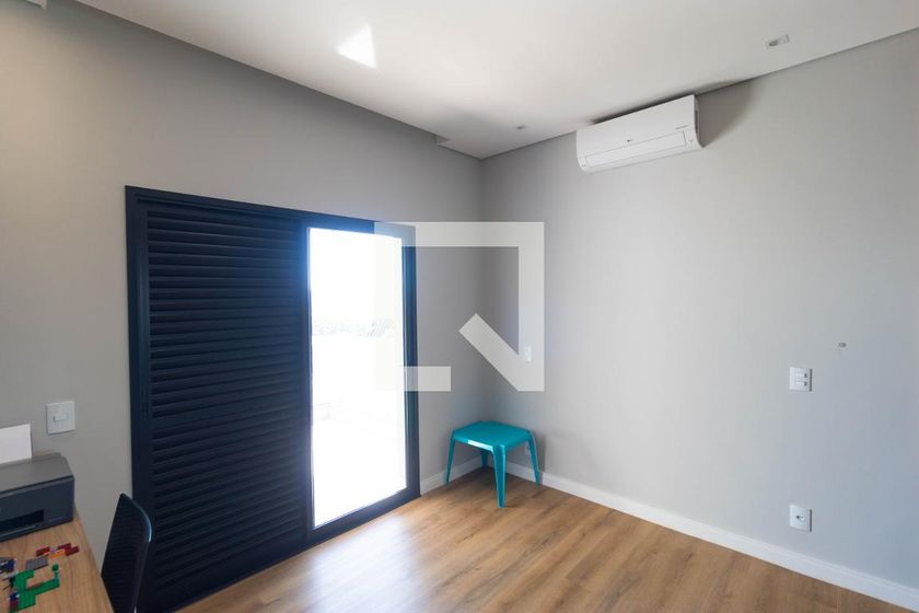 Casa à Venda - Swiss Park, 3 Quartos,  450 m2 em , Campinas - sp | SoloBR