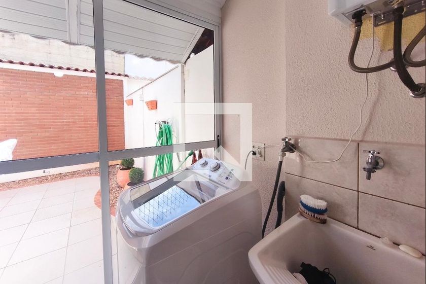 Casa à Venda - Parque Prado, 3 Quartos,  246 m2 em , Campinas - sp | SoloBR