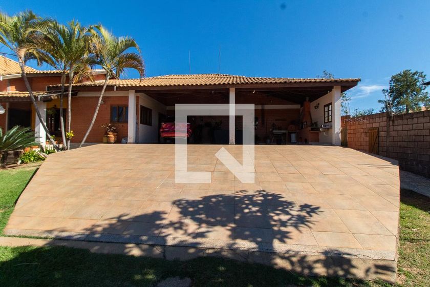 Casa à Venda - Lot. Alphaville Campinas, 3 Quartos,  283 m2 em , Campinas - sp | SoloBR