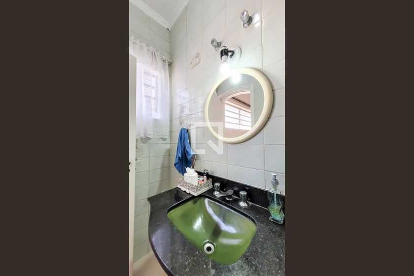 Casa à Venda - Mansões Santo Antônio, 4 Quartos,  650 m2 em , Campinas - sp | SoloBR