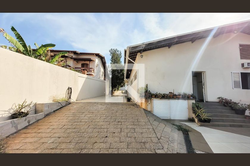 Casa à Venda - Mansões Santo Antônio, 4 Quartos,  650 m2 em , Campinas - sp | SoloBR