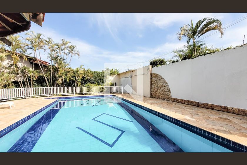 Casa à Venda - Mansões Santo Antônio, 4 Quartos,  650 m2 em , Campinas - sp | SoloBR