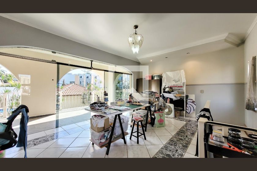 Casa à Venda - Mansões Santo Antônio, 4 Quartos,  650 m2 em , Campinas - sp | SoloBR
