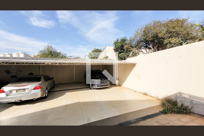 Casa à Venda - Mansões Santo Antônio, 4 Quartos,  650 m2 em , Campinas - sp | SoloBR