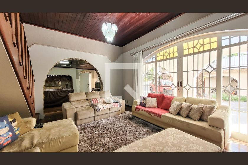 Casa à Venda - Mansões Santo Antônio, 4 Quartos,  650 m2 em , Campinas - sp | SoloBR