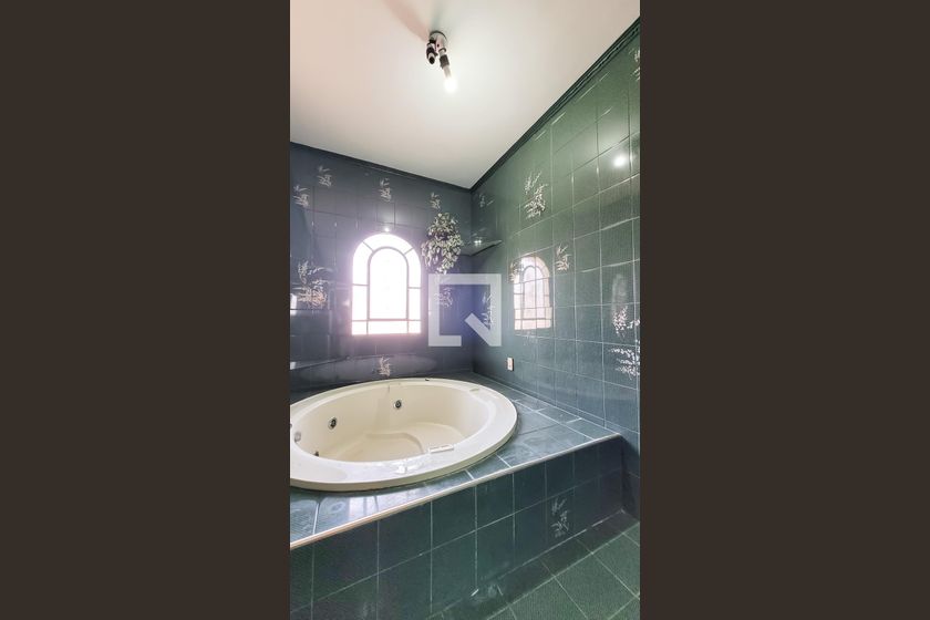 Casa à Venda - Mansões Santo Antônio, 4 Quartos,  650 m2 em , Campinas - sp | SoloBR