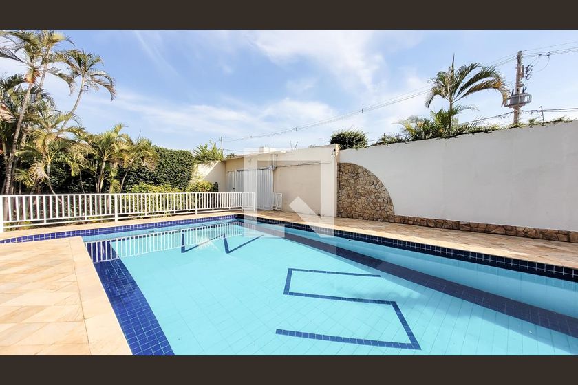 Casa à Venda - Mansões Santo Antônio, 4 Quartos,  650 m2 em , Campinas - sp | SoloBR