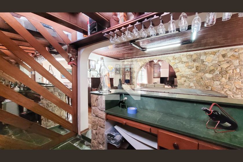 Casa à Venda - Mansões Santo Antônio, 4 Quartos,  650 m2 em , Campinas - sp | SoloBR