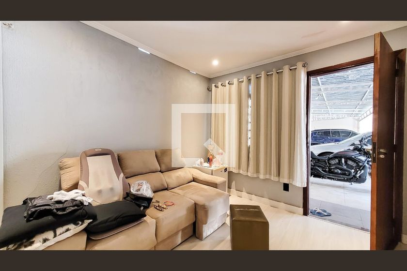 Casa à Venda - Mansões Santo Antônio, 4 Quartos,  650 m2 em , Campinas - sp | SoloBR