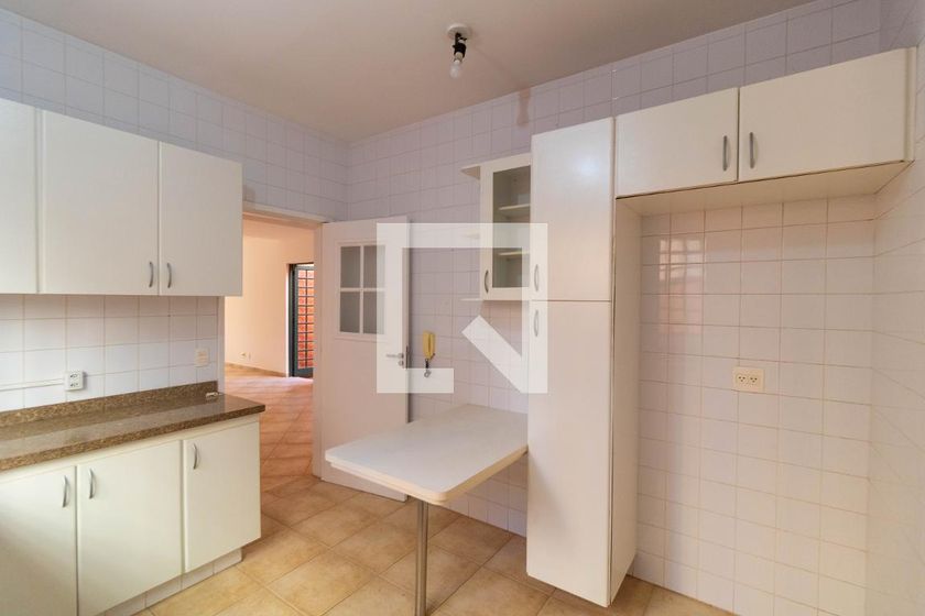 Casa à Venda - Taquaral, 3 Quartos,  257 m2 em , Campinas - sp | SoloBR