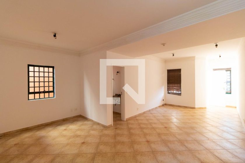 Casa à Venda - Taquaral, 3 Quartos,  257 m2 em , Campinas - sp | SoloBR