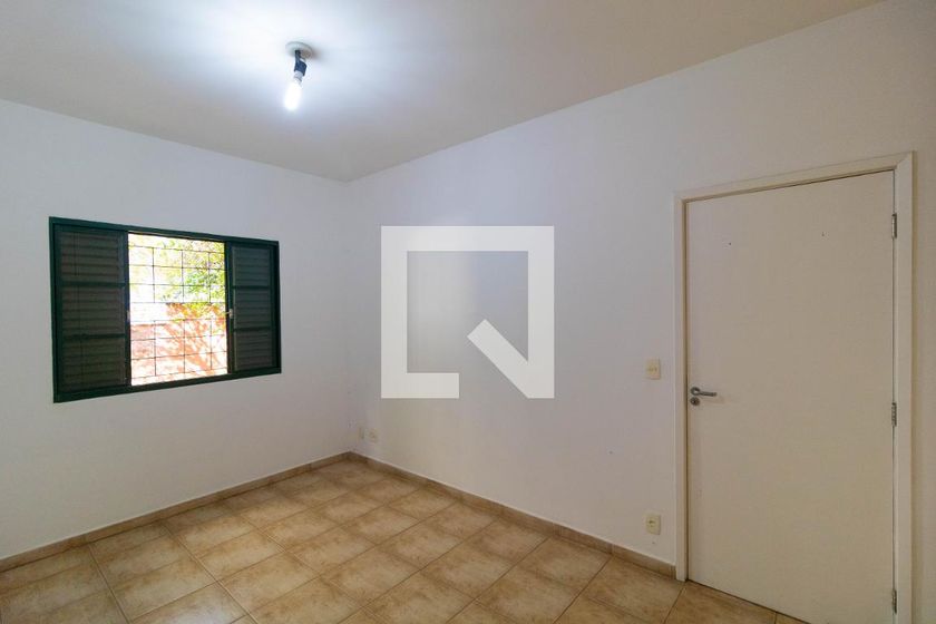 Casa à Venda - Taquaral, 3 Quartos,  257 m2 em , Campinas - sp | SoloBR