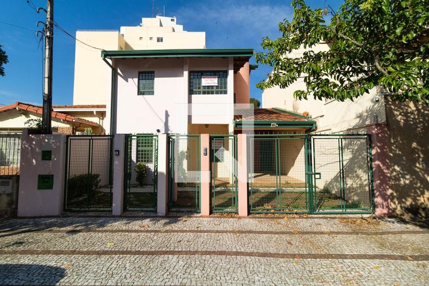 Casa à Venda - Taquaral, 3 Quartos,  257 m2 em , Campinas - sp | SoloBR