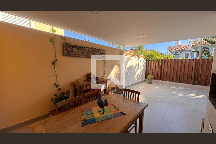 Casa à Venda - Parque Prado, 3 Quartos,  132 m2 em , Campinas - sp | SoloBR