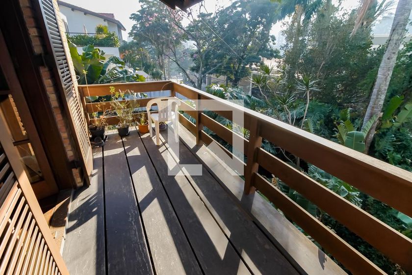 Casa, 3 quartos, 239 m² - Foto 33