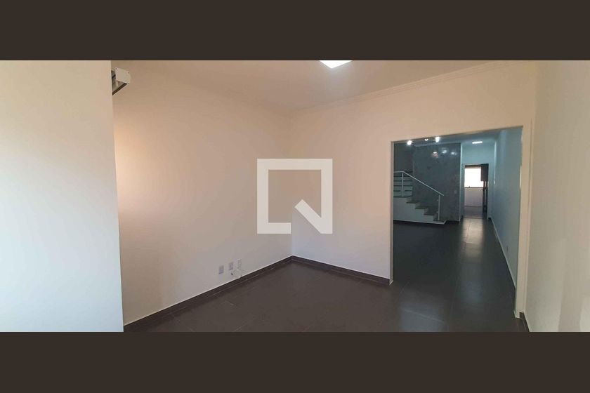 Casa, 3 quartos, 200 m² - Foto 4