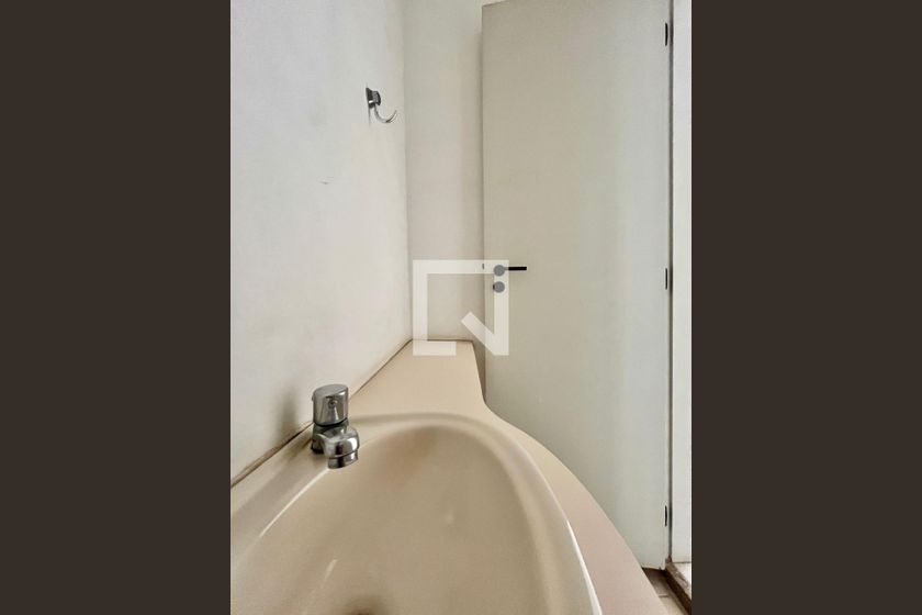 Apartamento à Venda - Cambuí, 1 Quarto,  60 m2 em , Campinas - sp | SoloBR