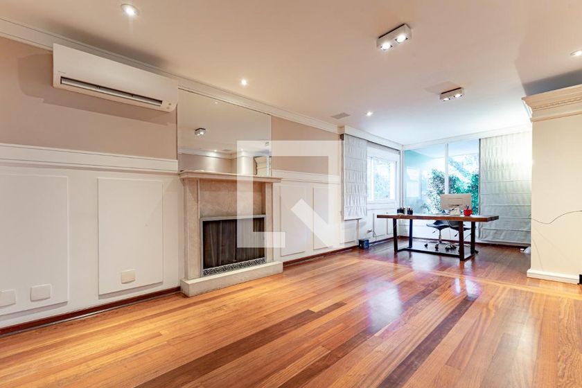 Casa, 4 quartos, 754 m² - Foto 1