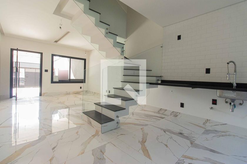Casa, 4 quartos, 192 m² - Foto 1