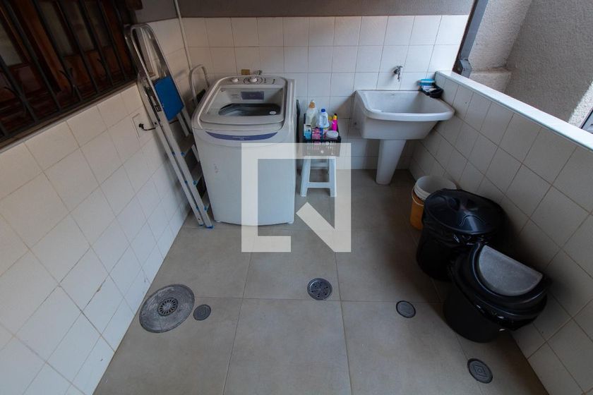 Casa à Venda - Jardim Planalto, 3 Quartos,  284 m2 em , Campinas - sp | SoloBR