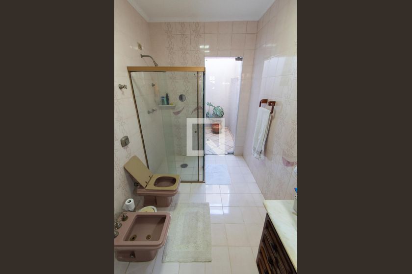 Casa à Venda - Jardim Planalto, 3 Quartos,  284 m2 em , Campinas - sp | SoloBR