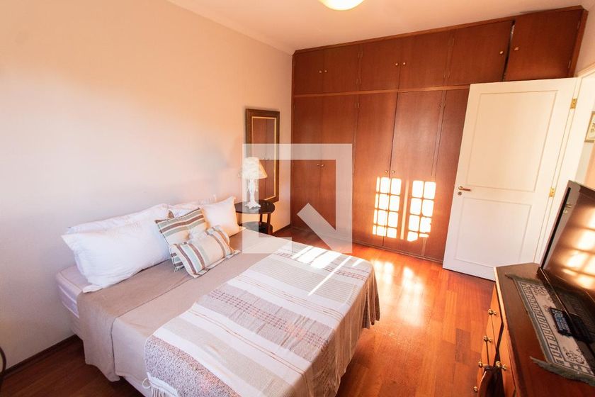 Casa à Venda - Jardim Planalto, 3 Quartos,  284 m2 em , Campinas - sp | SoloBR