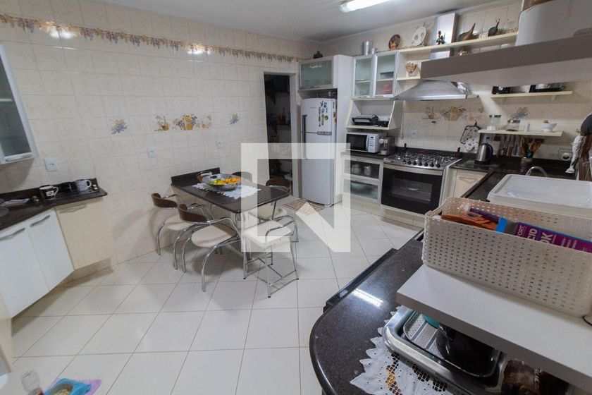 Casa à Venda - Jardim Planalto, 3 Quartos,  284 m2 em , Campinas - sp | SoloBR