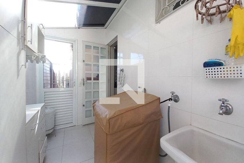 Casa à Venda - Parque Prado, 3 Quartos,  270 m2 em , Campinas - sp | SoloBR