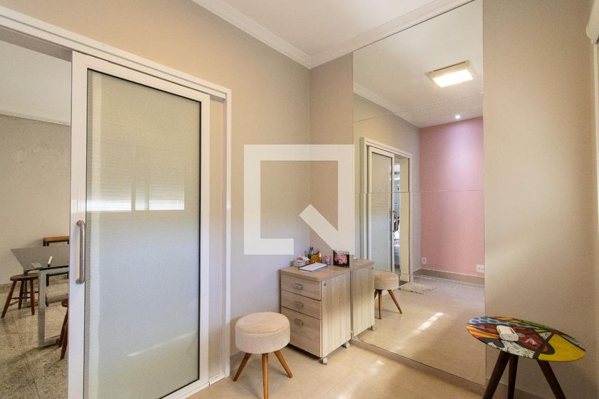 Casa à Venda - Mansões Santo Antônio, 3 Quartos,  293 m2 em , Campinas - sp | SoloBR