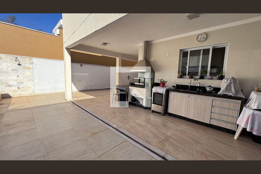 Casa à Venda - Swiss Park, 4 Quartos,  311 m2 em , Campinas - sp | SoloBR