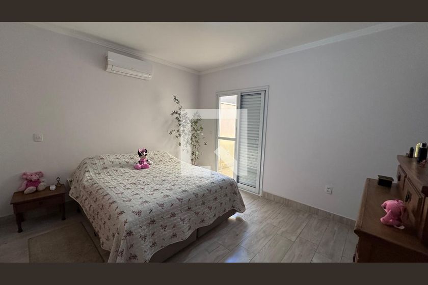 Casa à Venda - Swiss Park, 4 Quartos,  311 m2 em , Campinas - sp | SoloBR