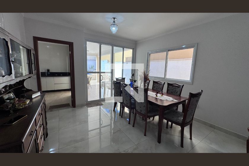 Casa à Venda - Swiss Park, 4 Quartos,  311 m2 em , Campinas - sp | SoloBR