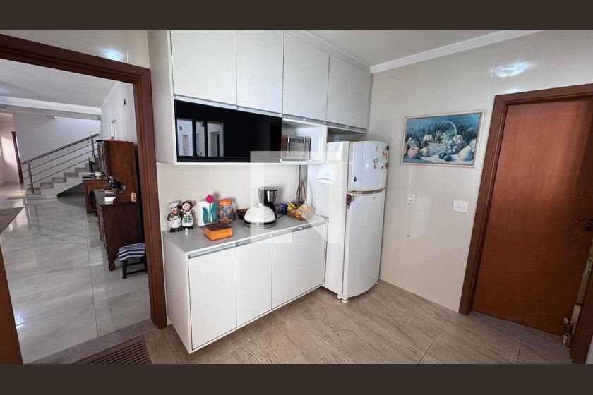 Casa à Venda - Swiss Park, 4 Quartos,  311 m2 em , Campinas - sp | SoloBR