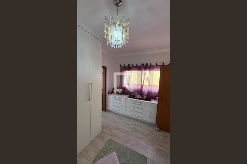 Casa à Venda - Swiss Park, 4 Quartos,  311 m2 em , Campinas - sp | SoloBR