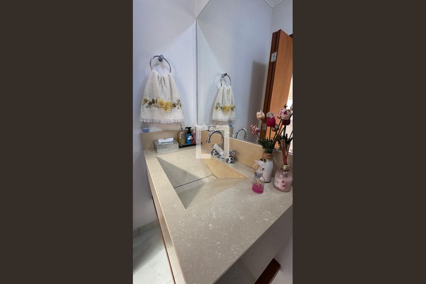 Casa à Venda - Swiss Park, 4 Quartos,  311 m2 em , Campinas - sp | SoloBR