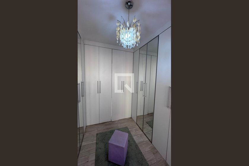 Casa à Venda - Swiss Park, 4 Quartos,  311 m2 em , Campinas - sp | SoloBR