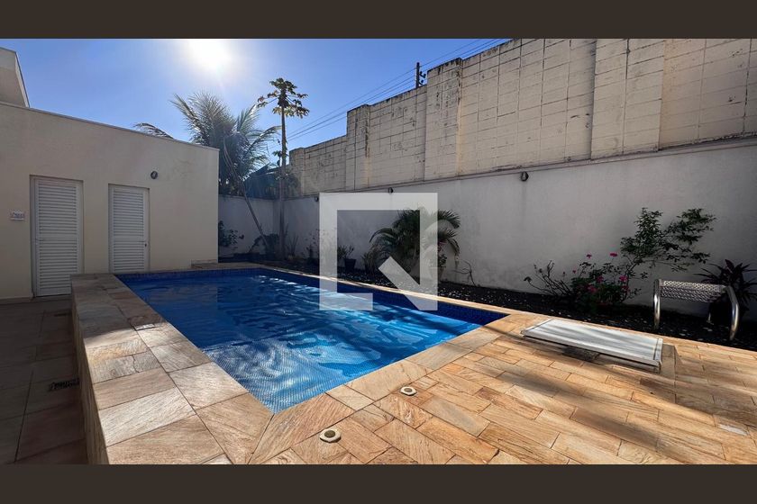 Casa à Venda - Swiss Park, 4 Quartos,  311 m2 em , Campinas - sp | SoloBR